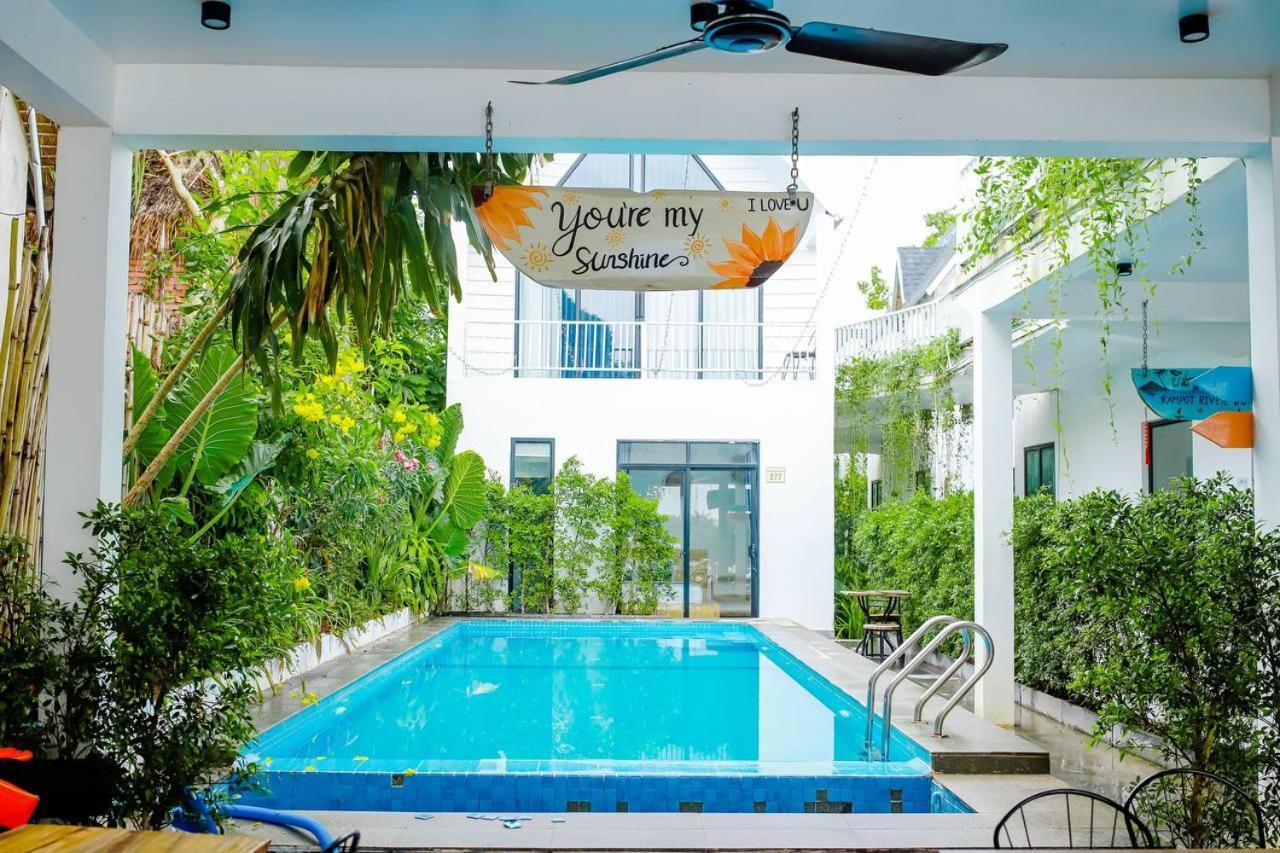 Hotel Kampot River Bungalow By Mama Exterior foto